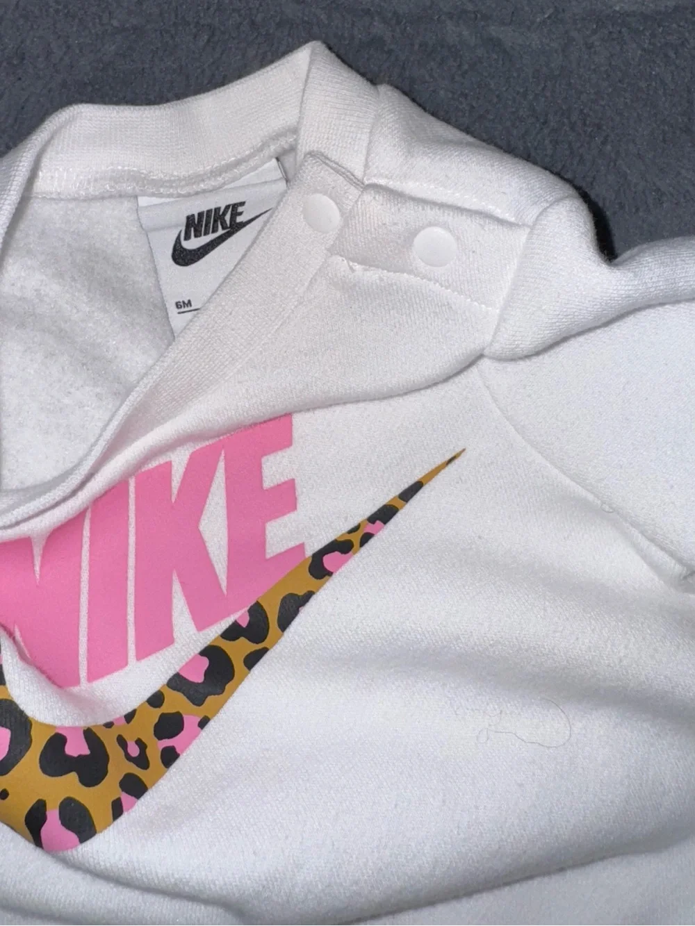 nike sweatshirt and leggings - Picture 4 of 4